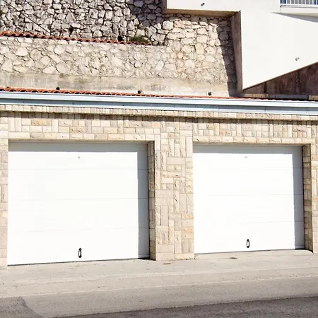 Apartment By The Sea Krilo Jesenice, Omis - 14459 Jesenice (Split-Dalmatia)